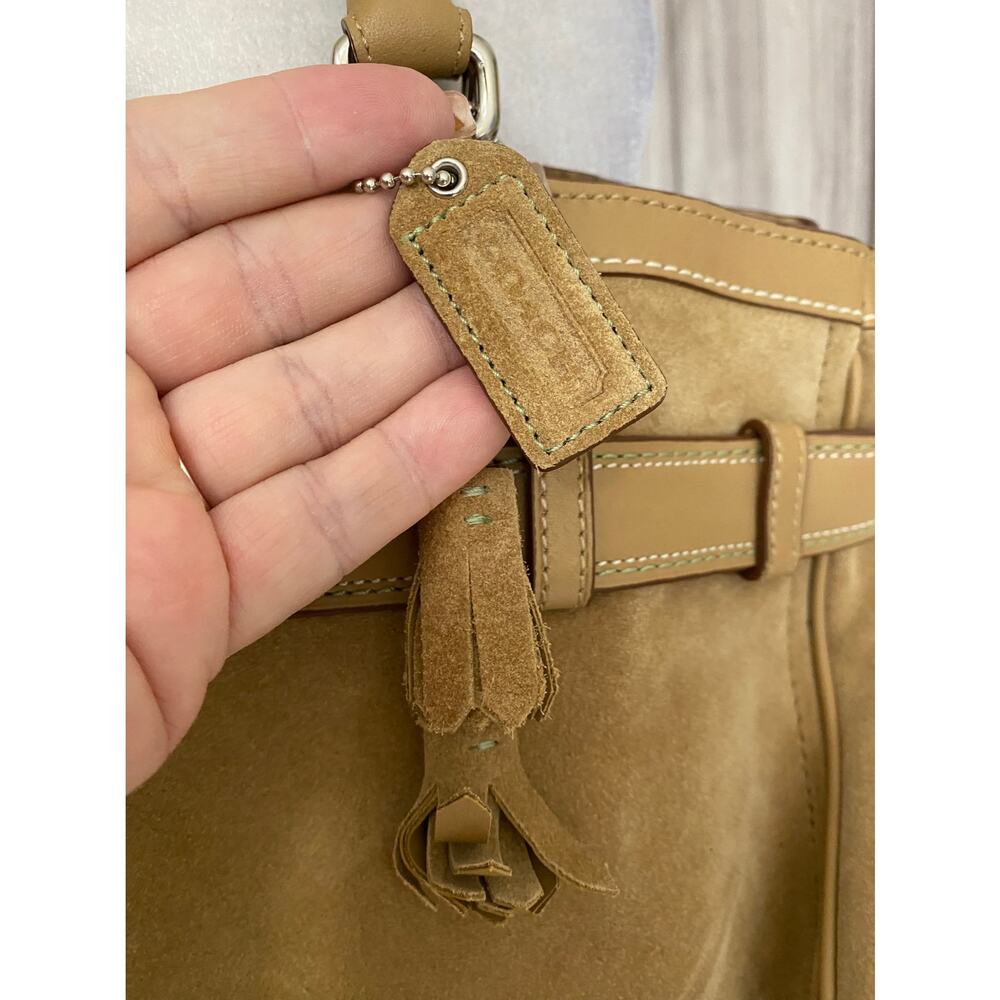 Coach like new leather tote with pochette tan - Picture 5 of 10